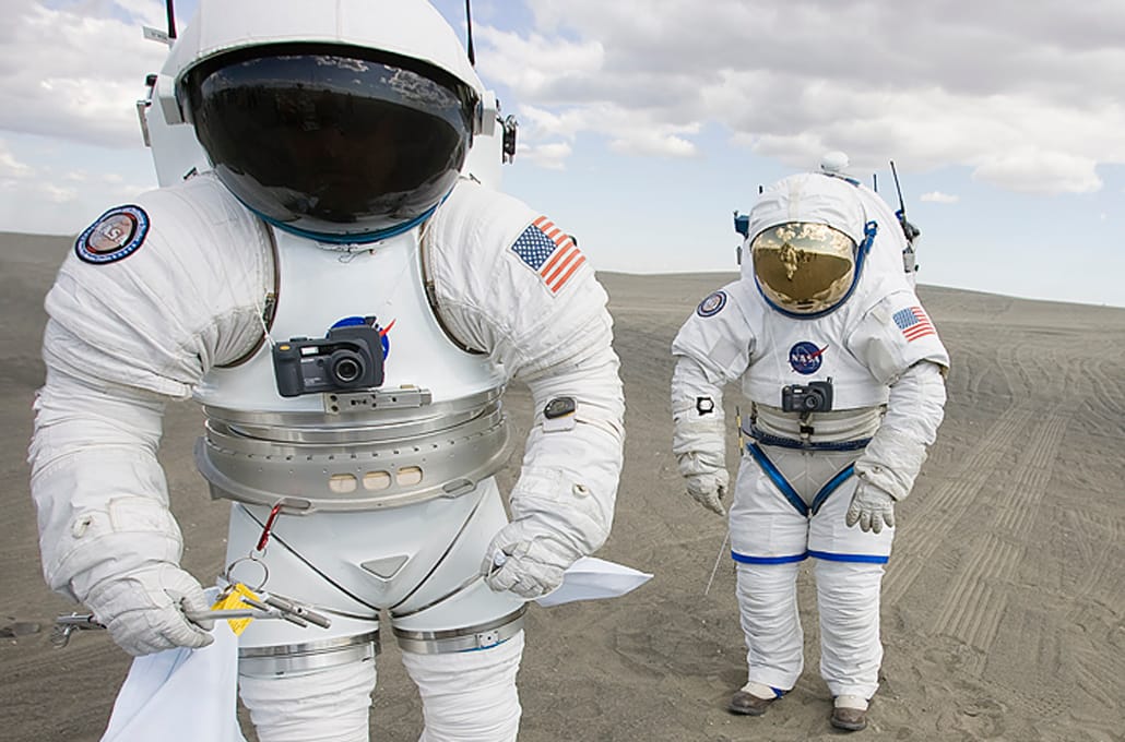 Qual è l'outfit migliore per un viaggio nello spazio?