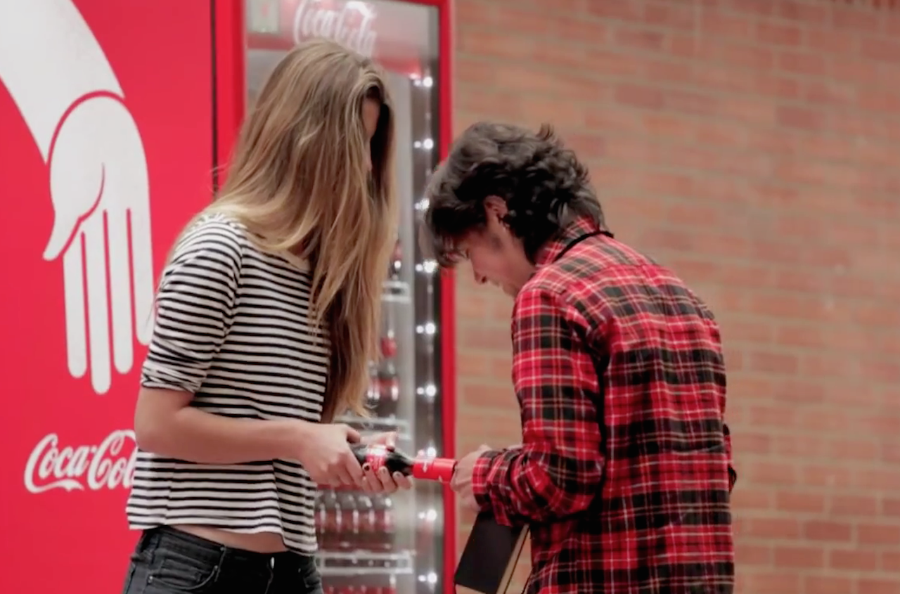 Coca Cola Friendly Twist